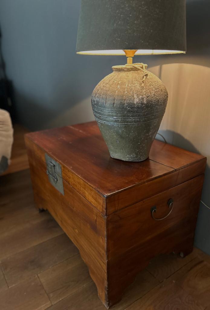 Chinese kist bijzettafel Aziatisch Oosters sleets imperfect, Antiek en Kunst, Ophalen
