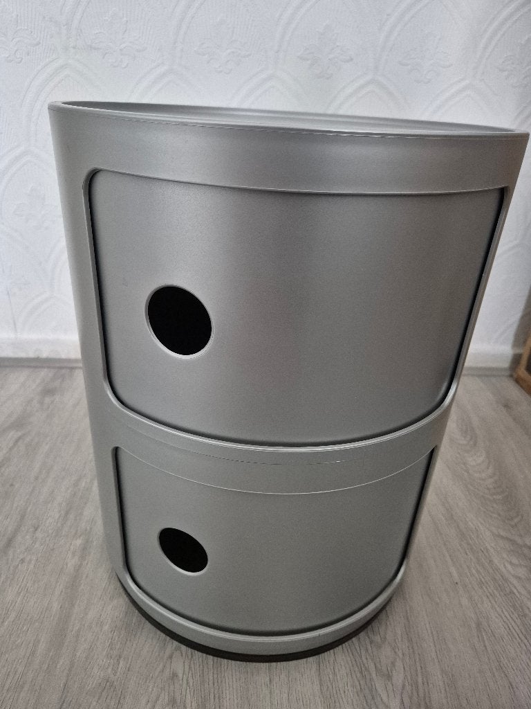 Nacht kasje 2x kartell, Ophalen, Kunststof, Gebruikt, 55 tot 70 cm