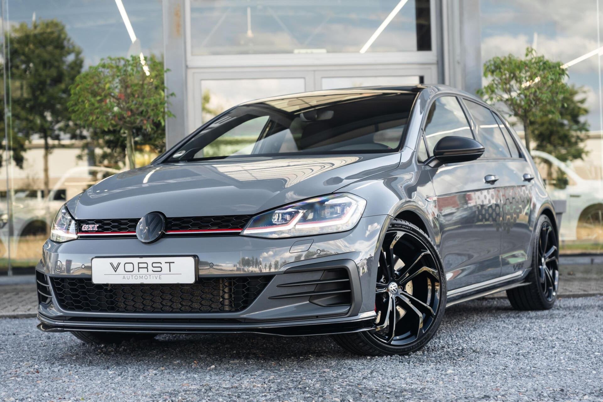 Volkswagen Golf 2.0 TSI GTI TCR Pano Dsg Akrapovic Dynaudio, Auto's, 1330 kg, Gebruikt, Euro 6, 4 cilinders
