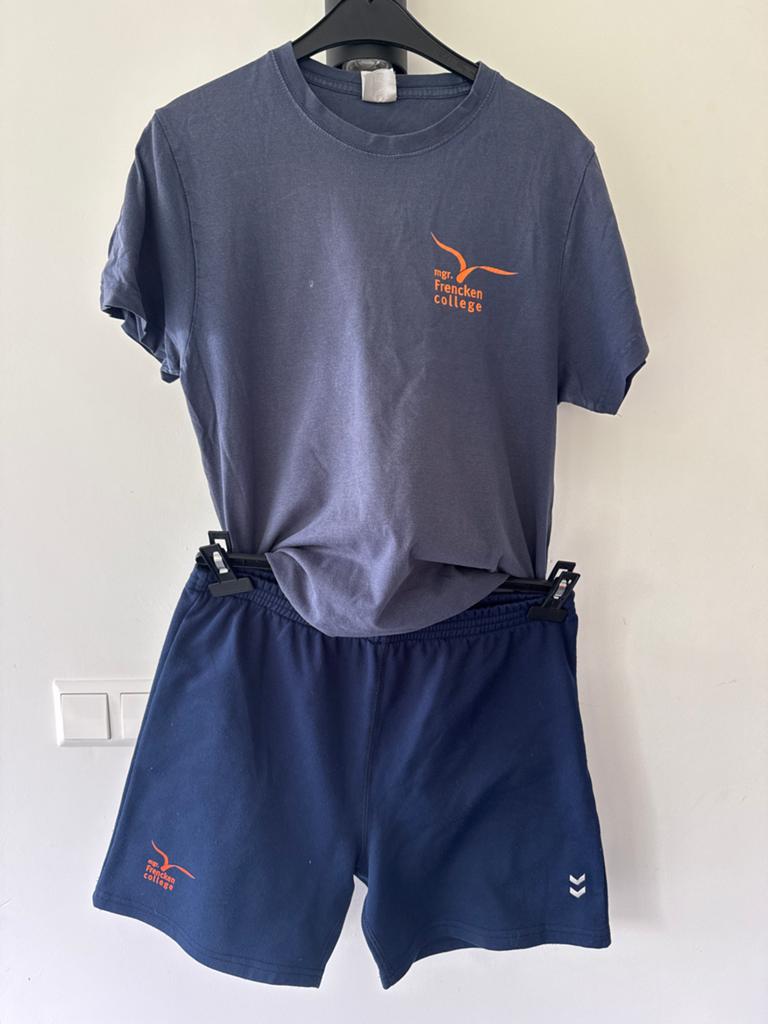 Frencken College Oosterhout gymset, Ophalen of Verzenden, Gebruikt, Jongen, Sport- of Zwemkleding