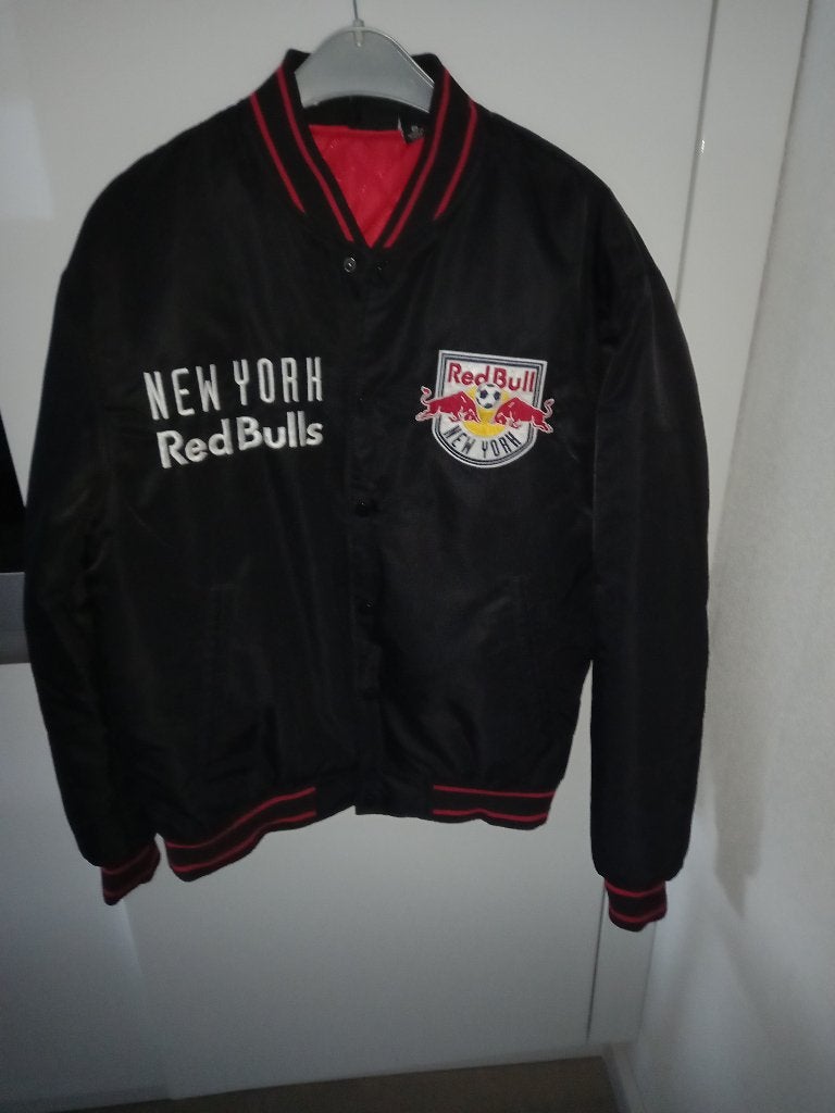 Red Bulls zwarte winterjas maat S met rits en knopen., Ophalen of Verzenden, Gedragen, Maat 46 (S) of kleiner, Zwart
