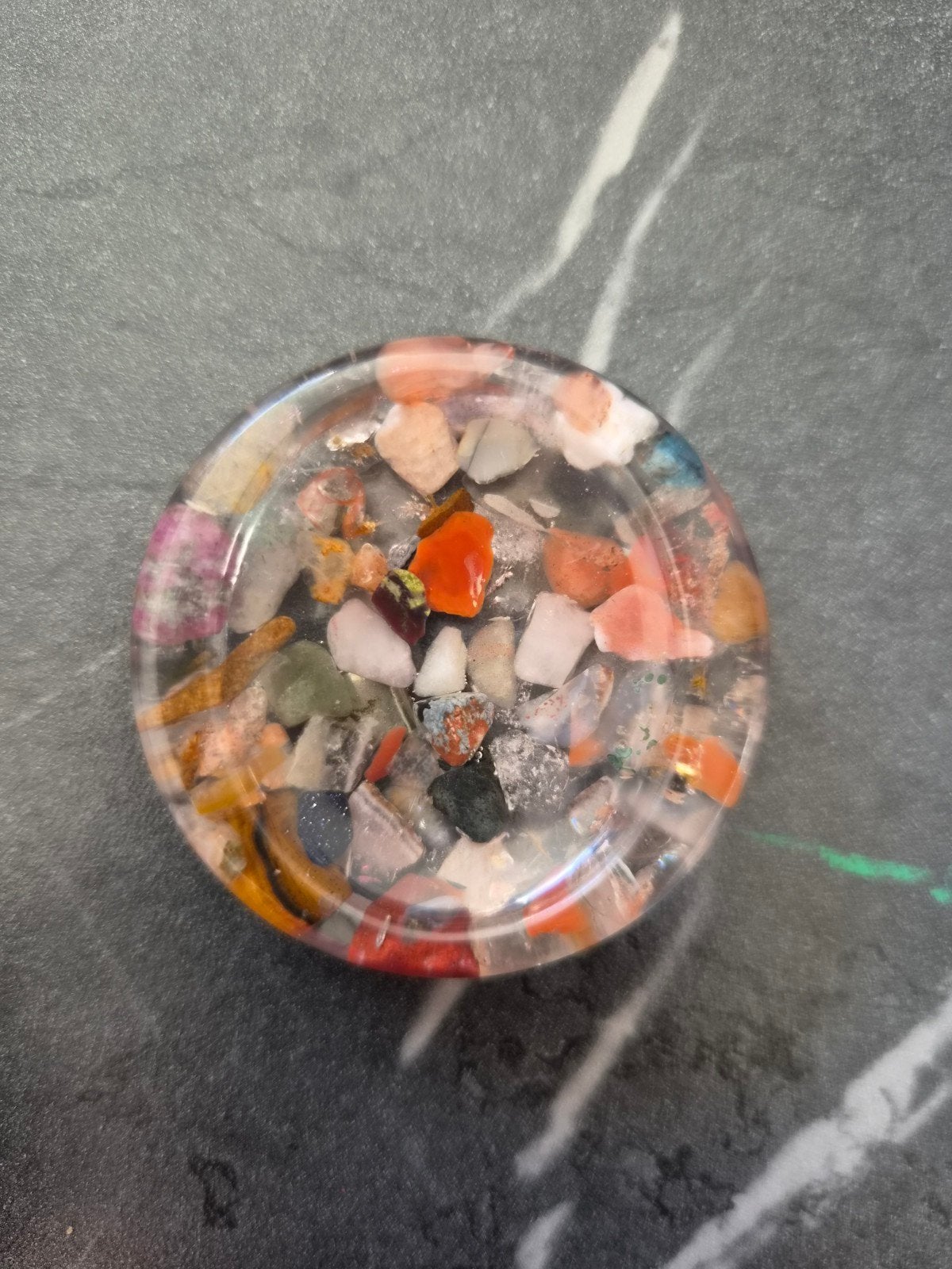 Ontspanningssteen van epoxy met edelsteenmix, Ophalen of Verzenden, Nieuw