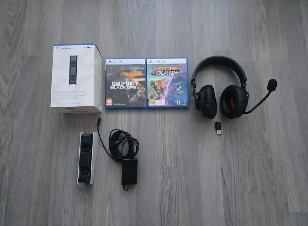 Complete PlayStation 5 Accessoires Set - Zo goed als nieuw!, Ophalen of Verzenden, Zo goed als nieuw, Overige typen, PlayStation 5