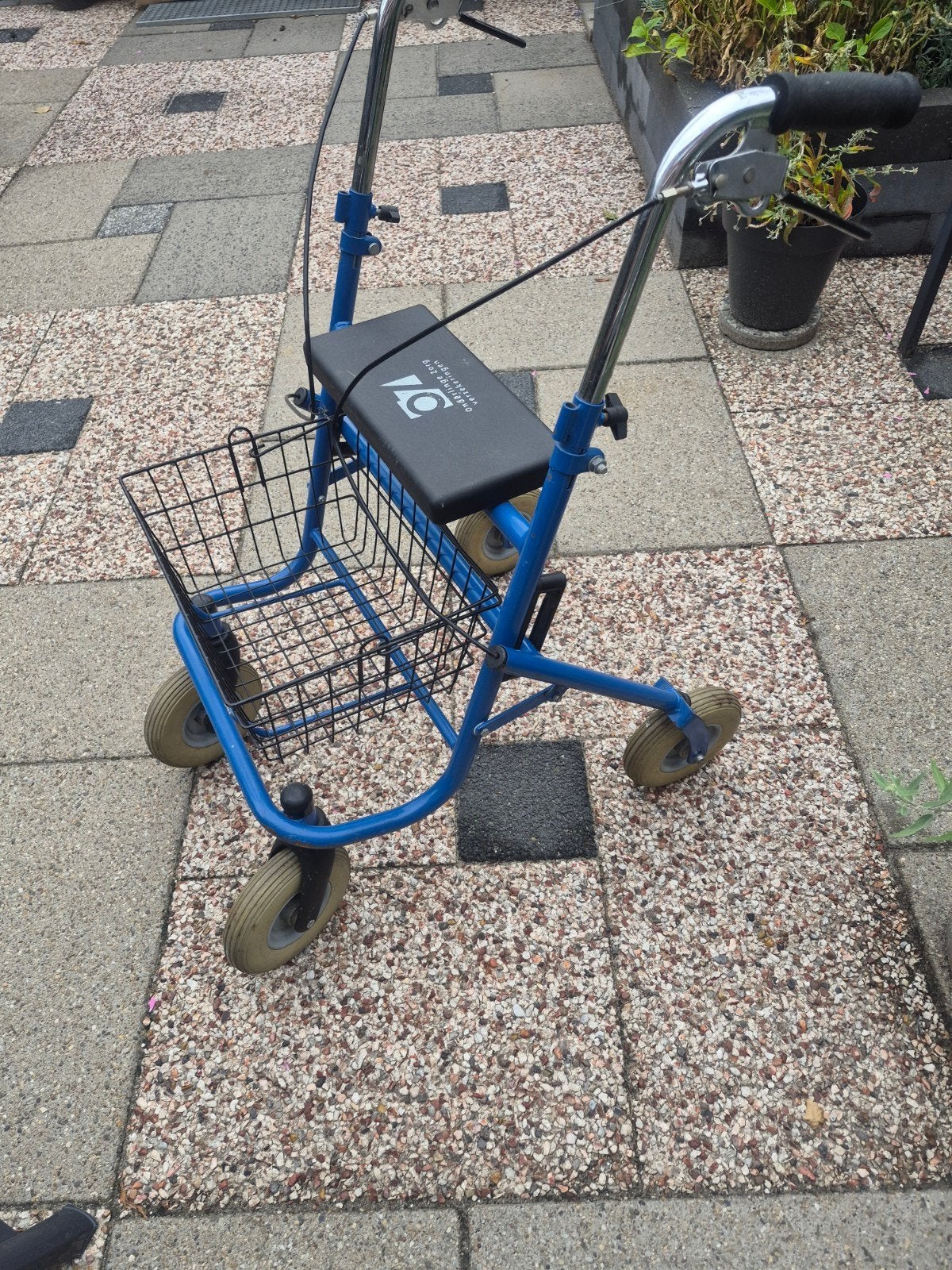 stevige Rollator blauwVaste pr €25euro, Ophalen