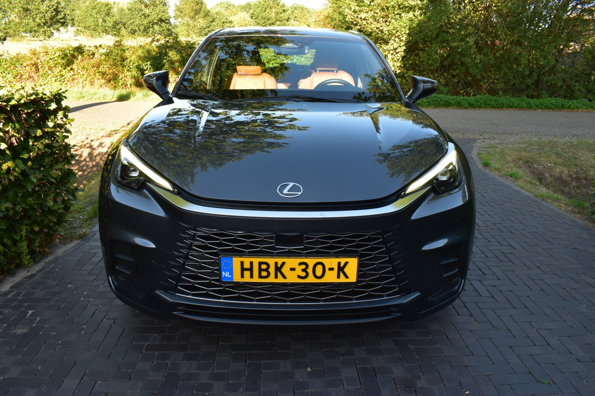 Lexus LBX 1.5 Cool 2WD AUT. LEER, ACC 16DKM NIEUWSTAAT!, Auto's, Gebruikt, 650 kg, Hybride Elektrisch/Benzine, SUV of Terreinwagen