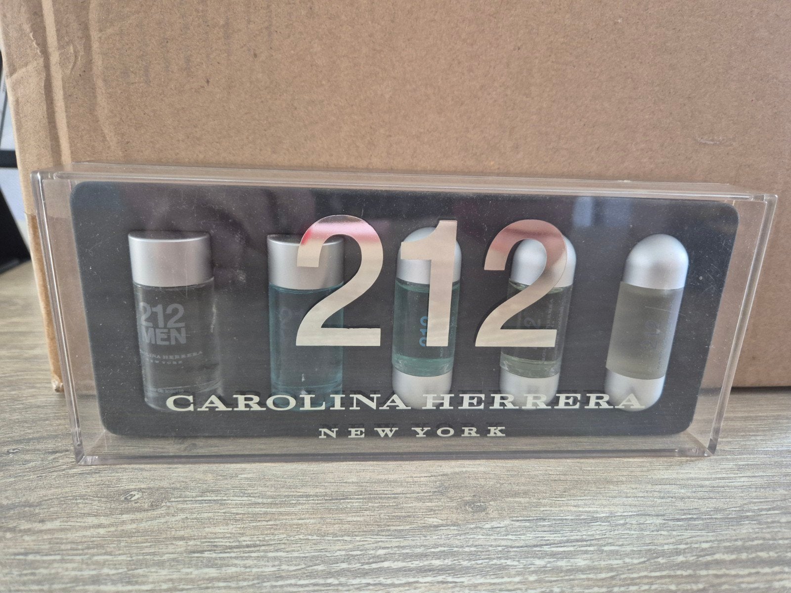 Carolina Herrera 212 Miniatuur Parfum Set - Ongeopend, Ophalen of Verzenden, Nieuw, Miniatuur
