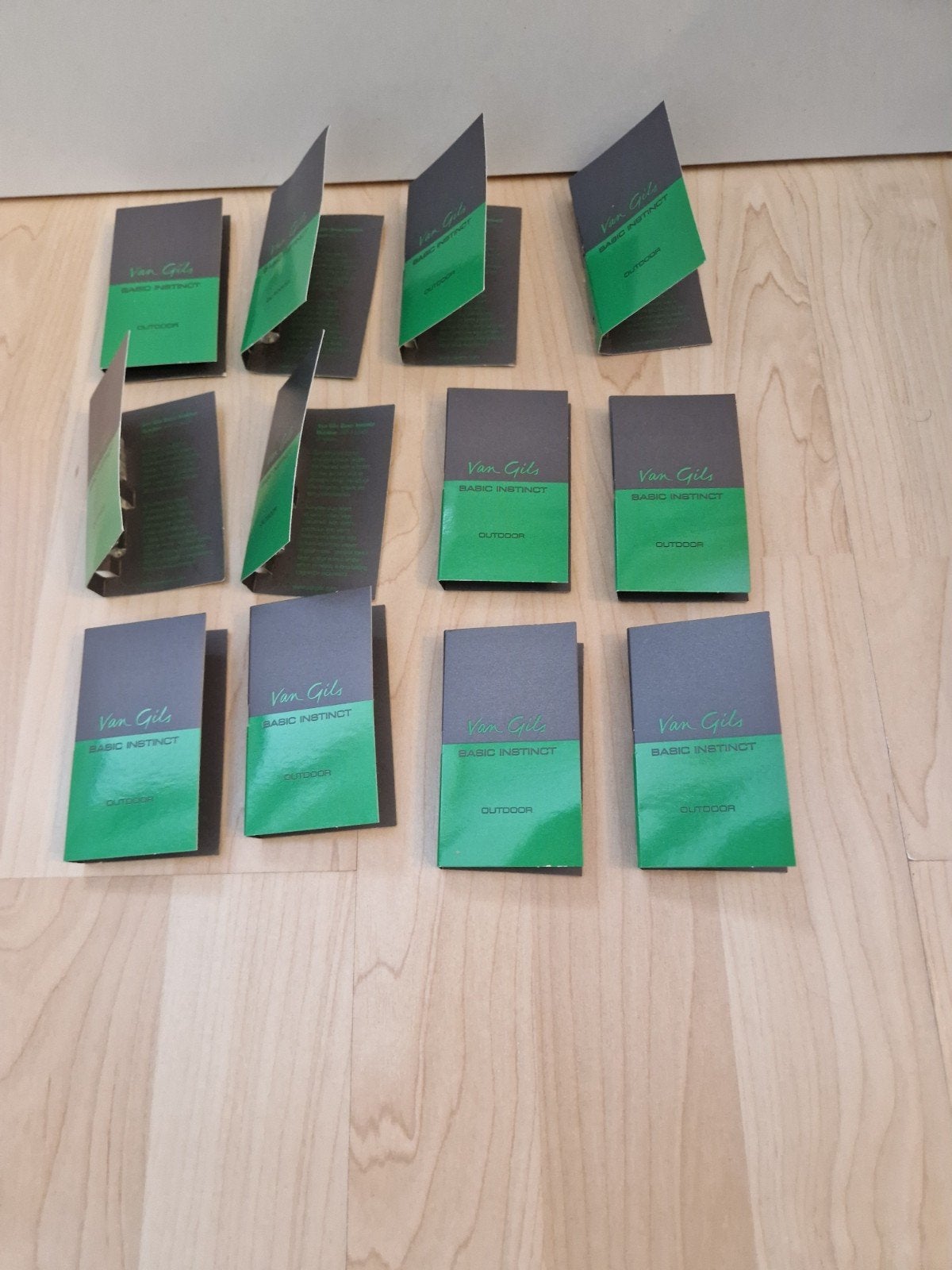 Van Gils Basic Instinct Outdoor parfum samples (12 stuks), Sieraden, Tassen en Uiterlijk, Uiterlijk | Parfum, Nieuw, Ophalen of Verzenden