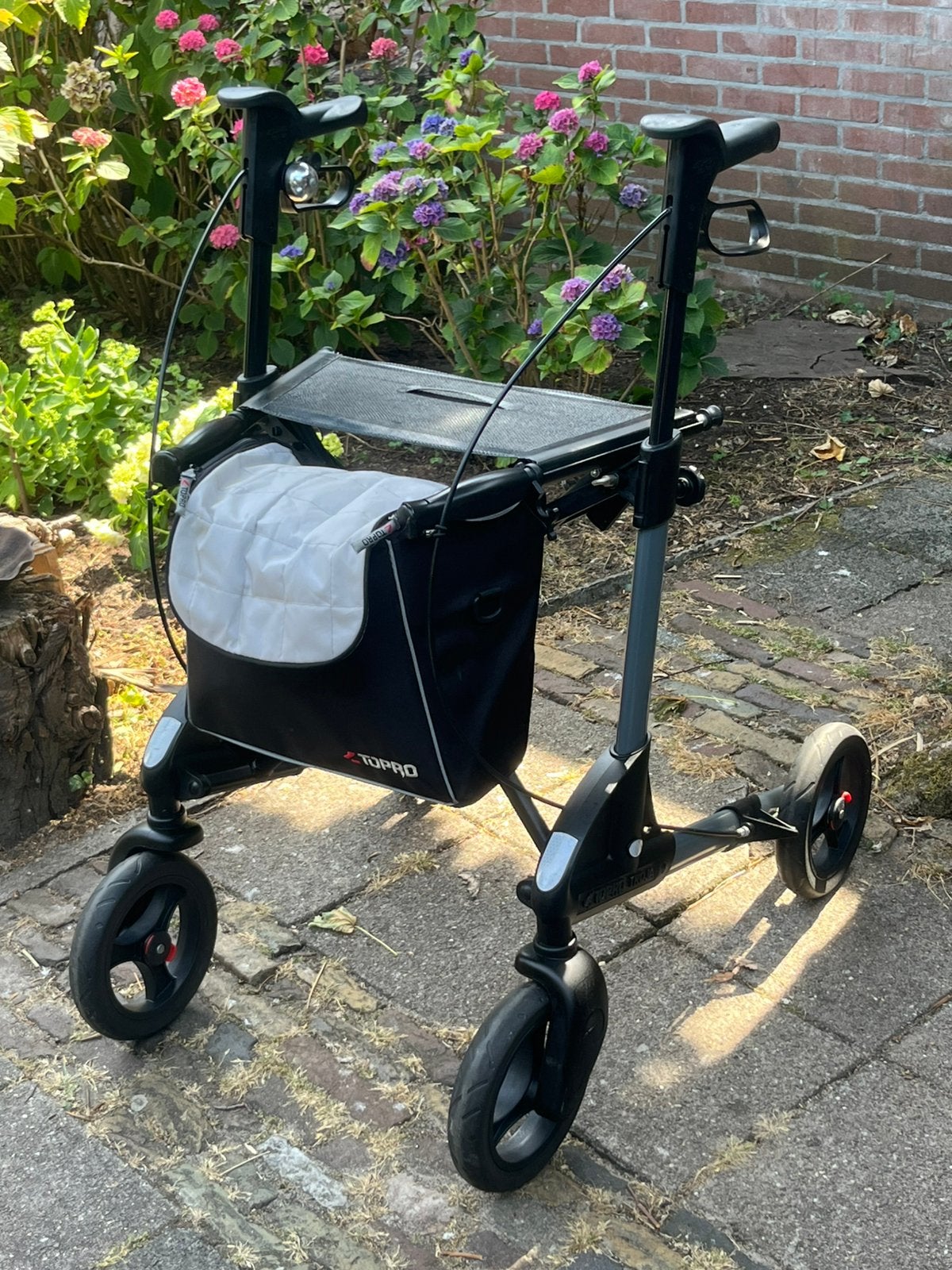 Topro troja rollator medium zwart met tas en bel, Diversen, Ophalen, Opvouwbaar, Zo goed als nieuw