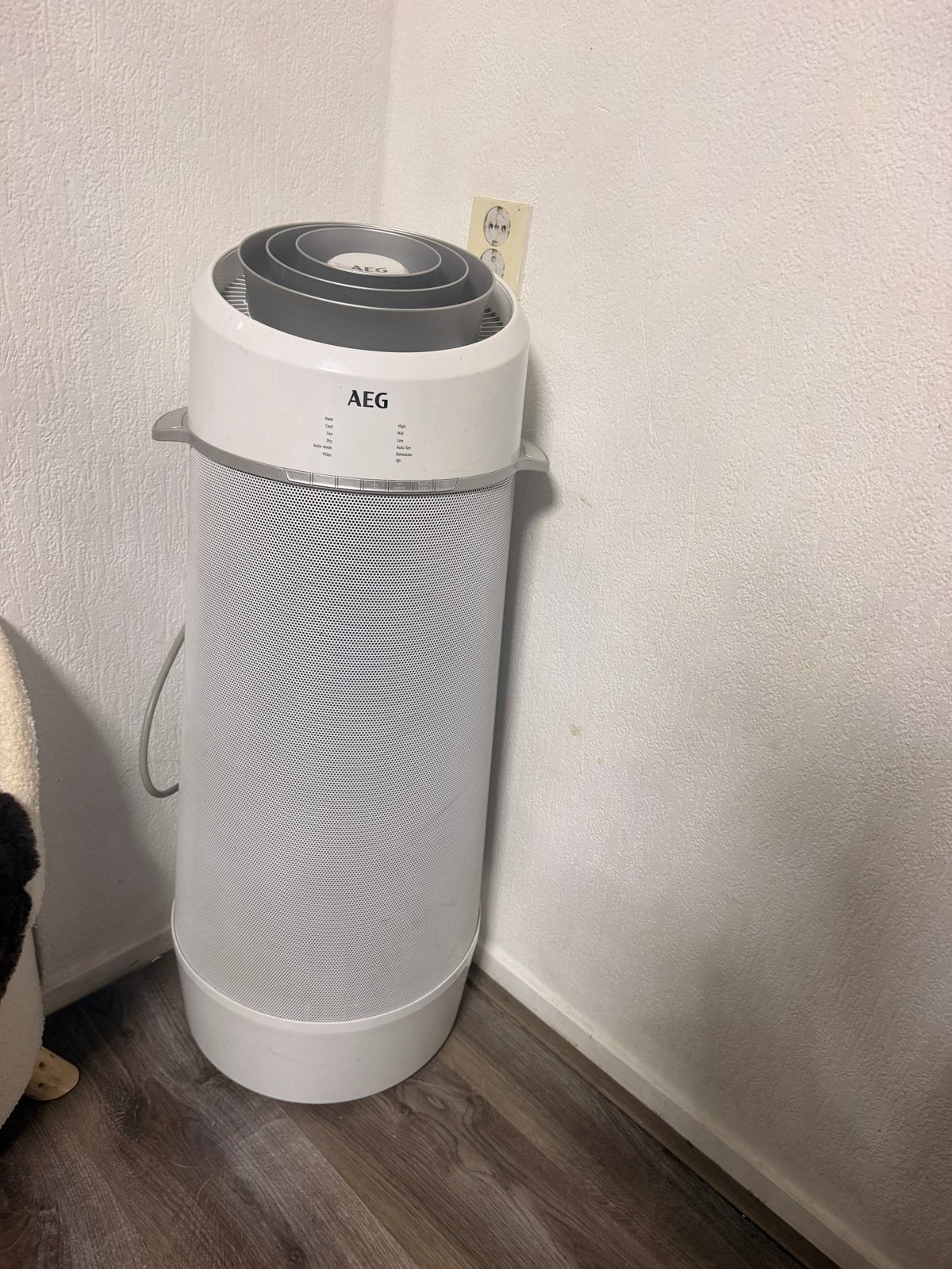 AEG 4-in-1 Mobiele Airco - Koelen, Verwarmen, Ventileren, On, Witgoed en Apparatuur, Ophalen, Minder dan 60 m³, Timer, 3 snelheden of meer