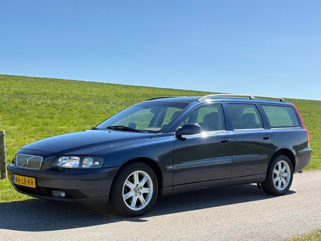 Volvo V70 2.4 D5 AUT 2002 Blauw | Stoelverw | leer | cruise!, 1800 kg, Beige, 197 €/maand, Blauw