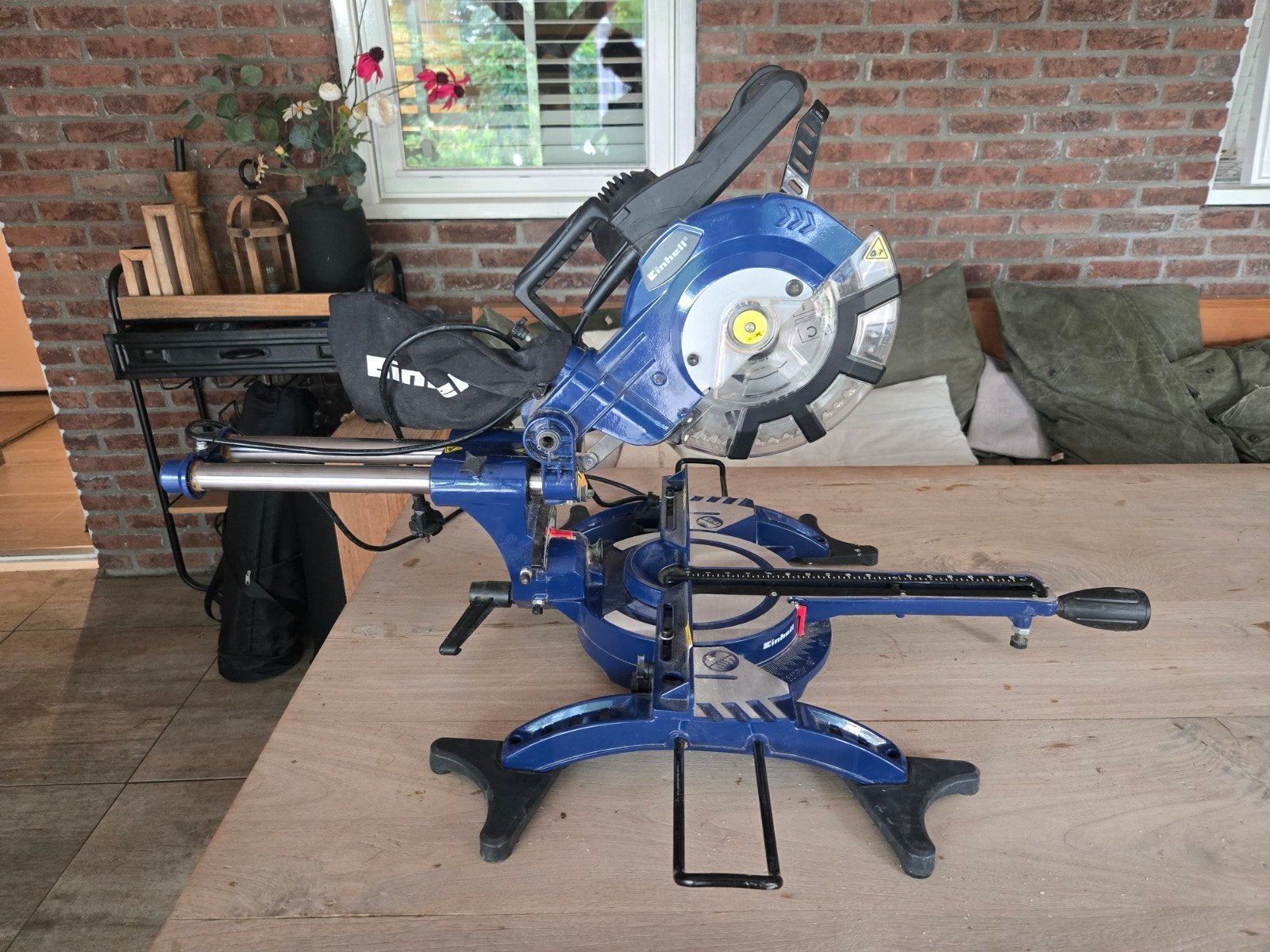 Einhell verstekzaag, model BT-SM 2131 Dual, Doe-het-zelf en Verbouw, Ophalen of Verzenden, 1200 watt of meer, Afkortzaag, 70 mm of meer