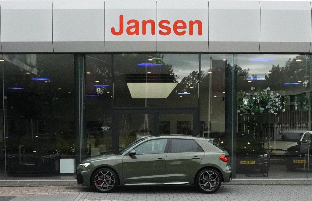 Audi A1 Sportback 40 TFSI S Line edition one | CARPLAY | SON, Auto's, Audi, 12 maanden, Stof, 4 cilinders, Bedrijf