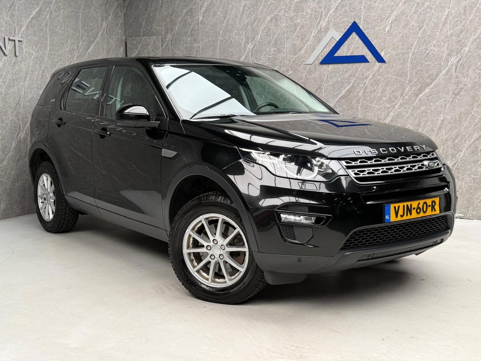 Land Rover Discovery Sport 2.0 TD4 / Nwe Distr. Ketting / AP, Auto's, Land Rover, Automaat, Stof, Gebruikt, 4 cilinders