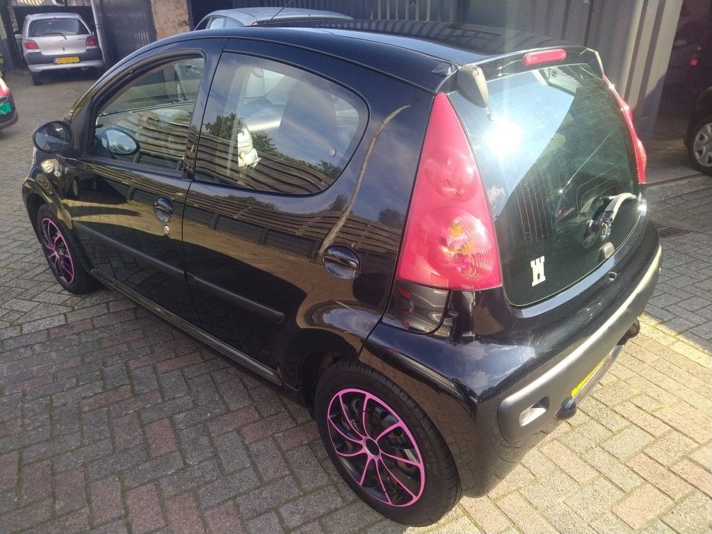 Peugeot 107 1.0-12V Sublime (bj 2010), Gebruikt, 4 stoelen, Origineel Nederlands, Bedrijf