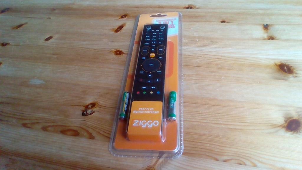 Ziggo universele afstandsbediening 2 in 1, Ophalen of Verzenden, Nieuw, Universeel, Tv
