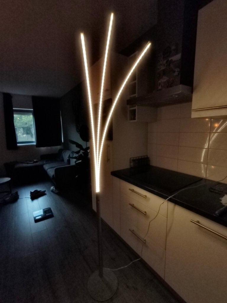 Moderne dimbare LED vloerlamp met 3 bogen, Kunststof, Ophalen of Verzenden, Zo goed als nieuw, Modern