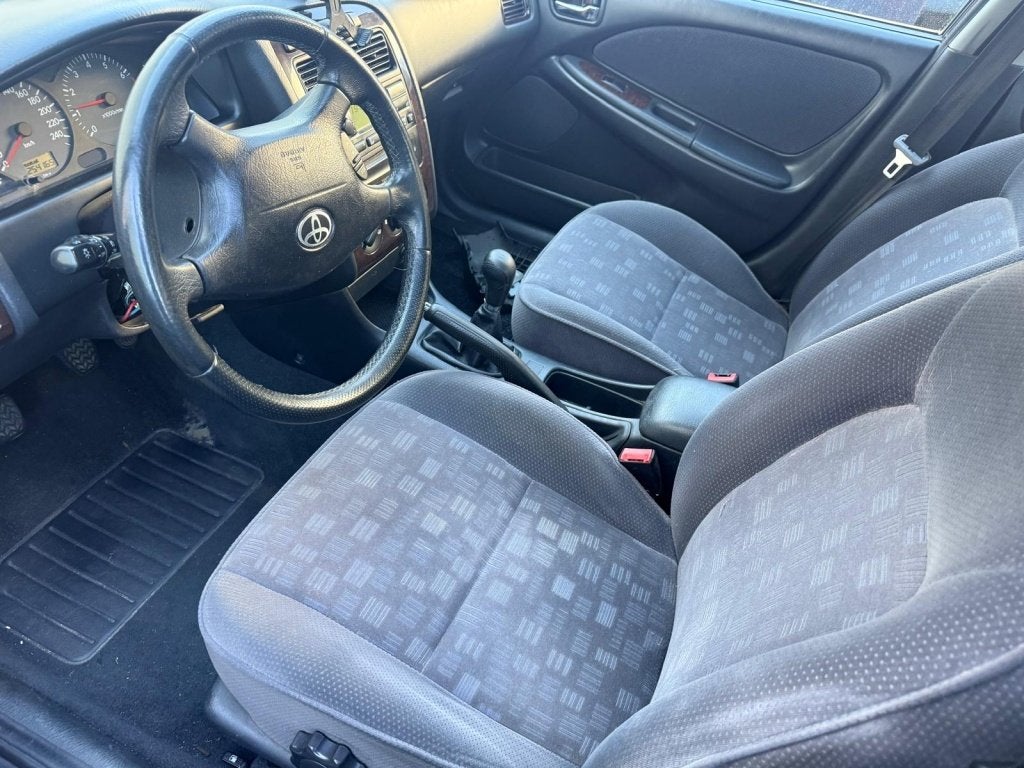 Toyota Avensis 2.0-16V Linea Sol (bj 2000), foto 3