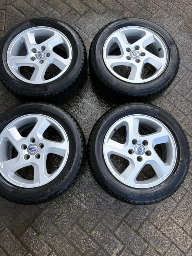 Volvo S40 (2009) originele velgen met goede banden, Ophalen
