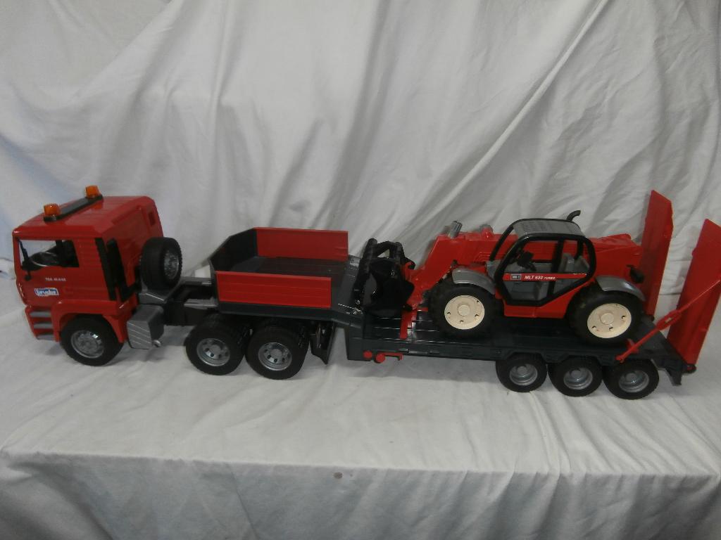 Bruder MAN TGA truck met oplegger en Manitou verreiker, Ophalen, Zo goed als nieuw
