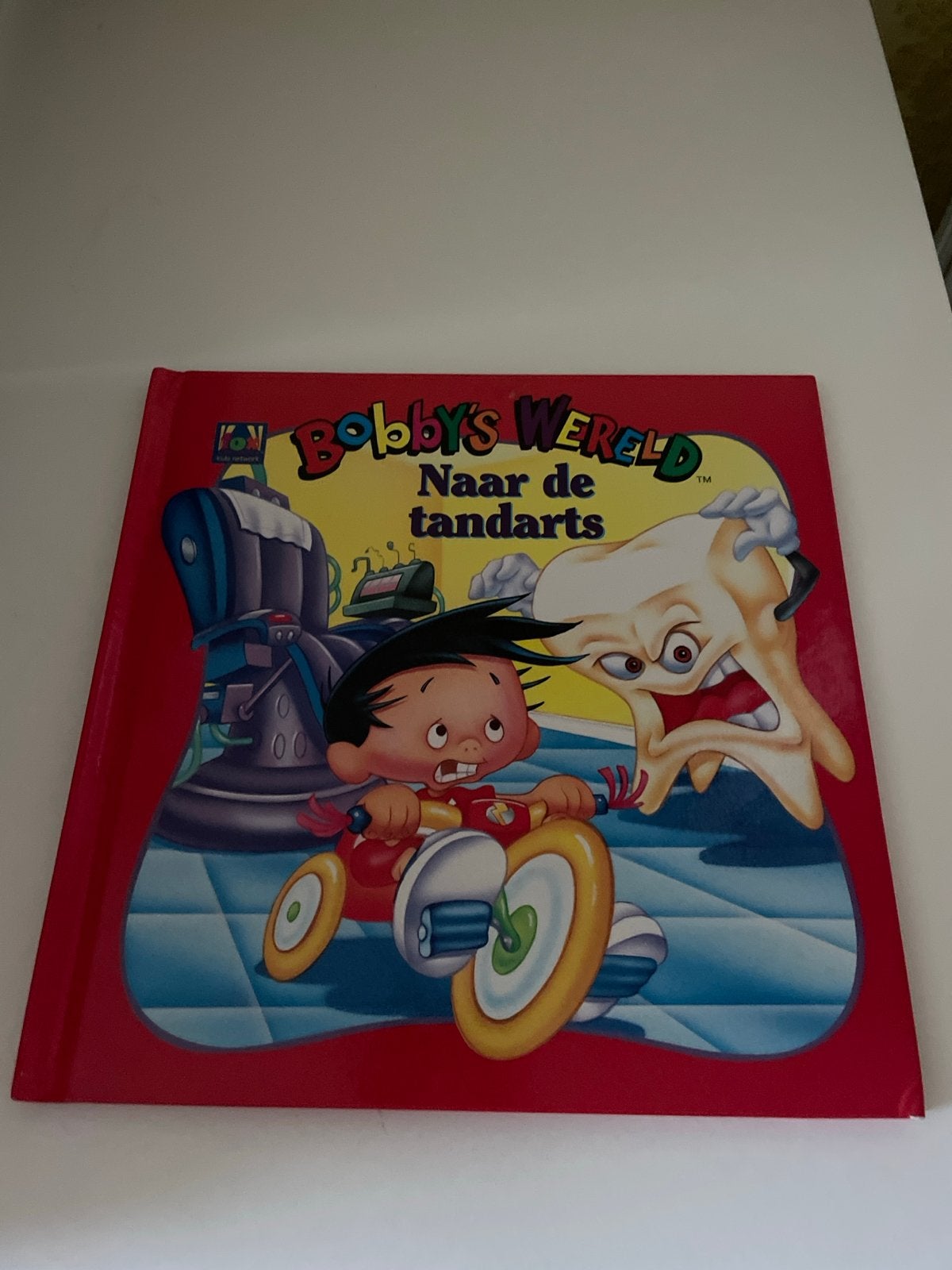 Bobby's Wereld: Naar de tandarts - Kinderboek, Ophalen of Verzenden, Zo goed als nieuw, Fictie algemeen