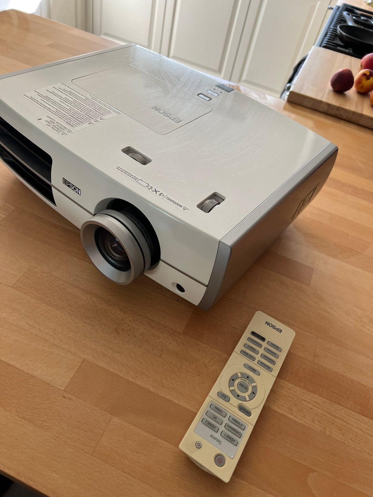epson home cinema 8350, Audio, Tv en Foto, Beamers, Ophalen, Gebruikt, Epson, LCD