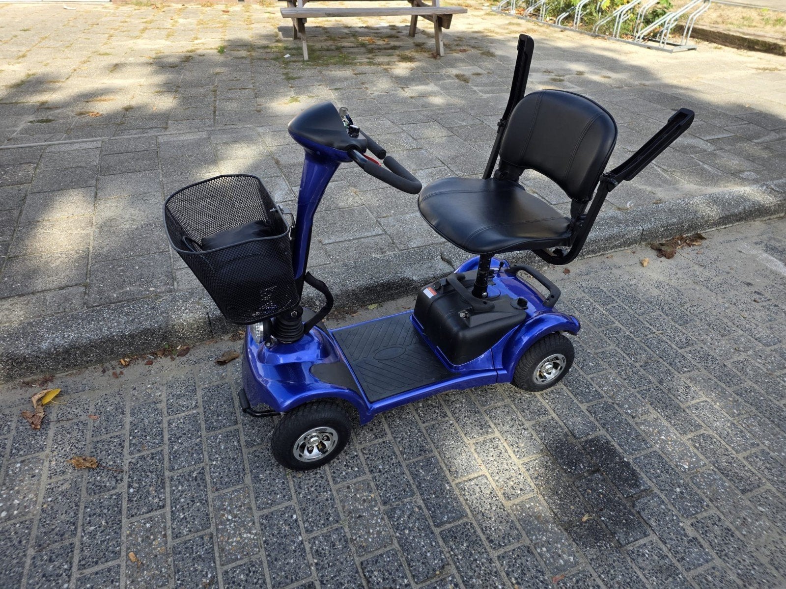 Opvouwbare scootmobiel Edina Pro, 10 km/u of minder, Gebruikt, 15 km of minder, Ophalen