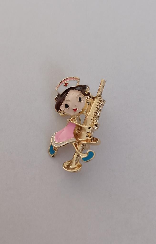 Verpleegster broche, Sieraden, Tassen en Uiterlijk, Broches, Nieuw, Overige materialen, Overige kleuren, Minder dan 4 cm, Ophalen of Verzenden