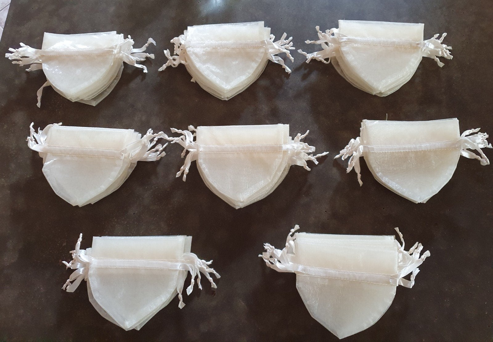 Organza zakjes roomwit 77 stuks 10 x 8.5 cm bruidssuiker, Ophalen of Verzenden, Nieuw
