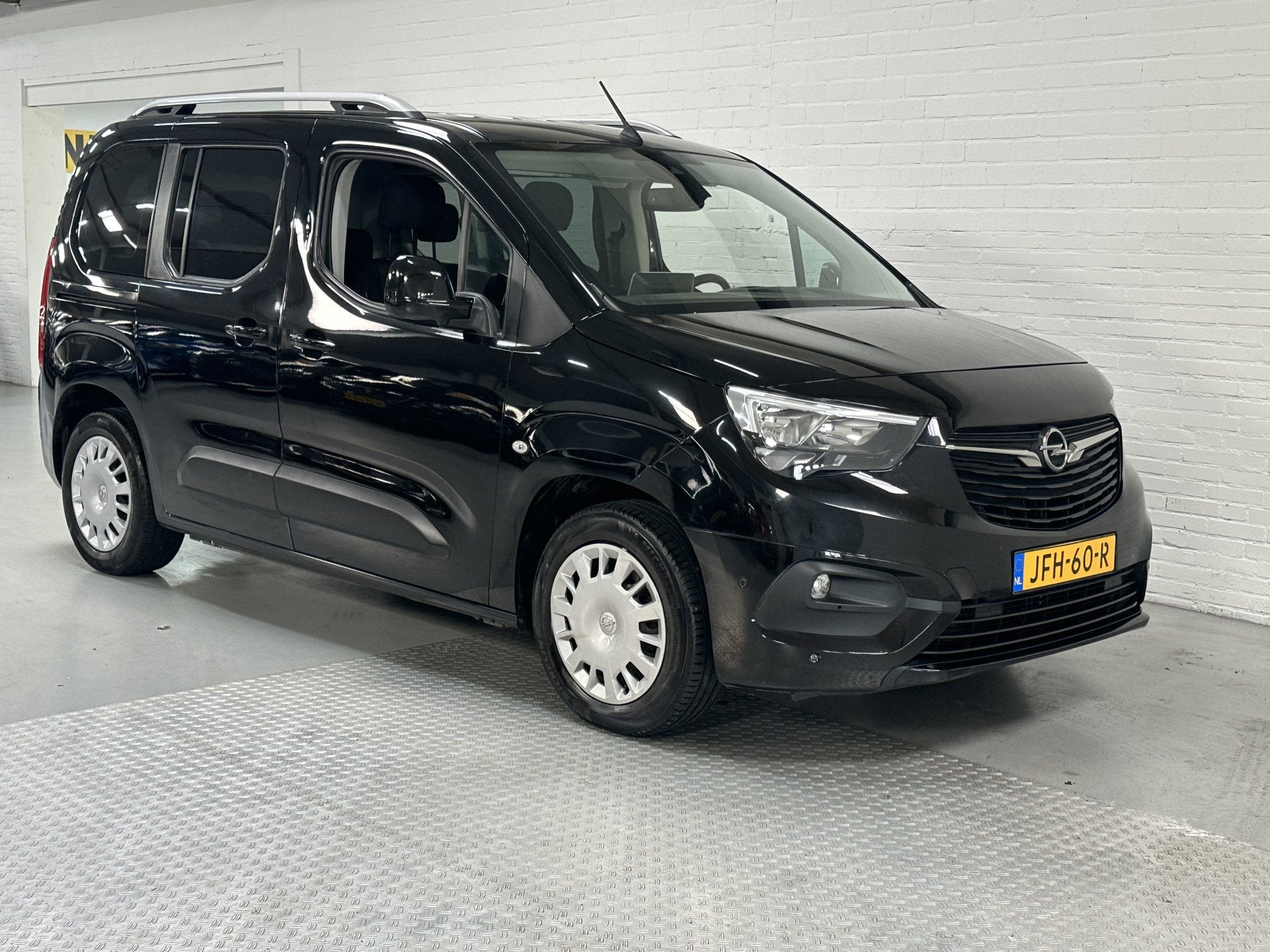 Opel Combo Tour 1.2 Turbo L1H1 Edition CLIMA /CRUISE/ CAMEA, Voorwielaandrijving, Stof, Gebruikt, Euro 6