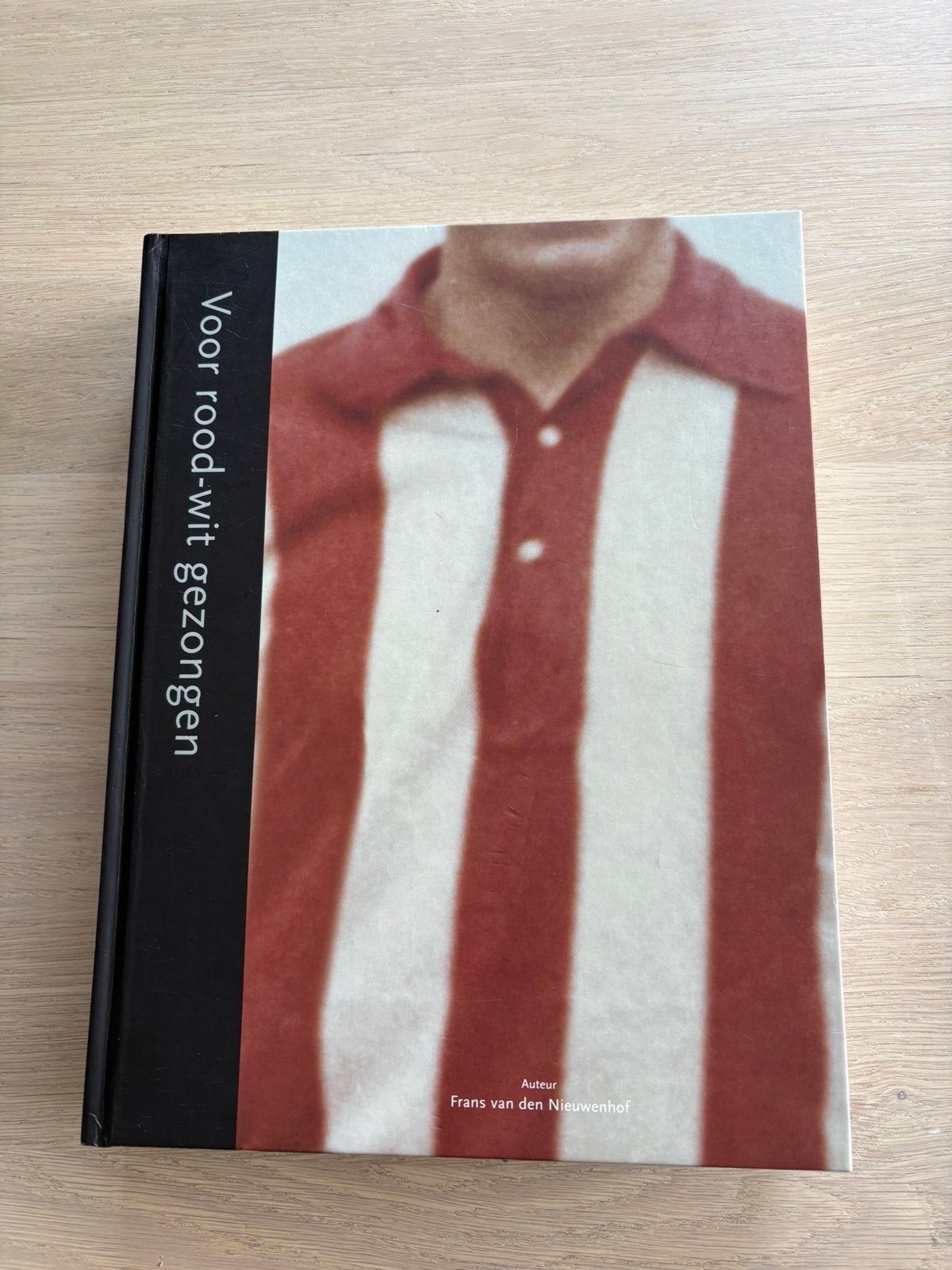 PSV tafelboek Voor rood-wit gezongen, Verzenden, Zo goed als nieuw, Balsport