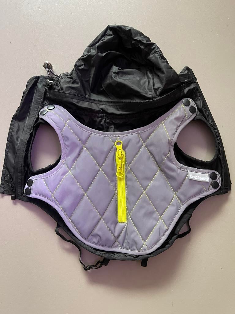 Honden jasje gewatteerd grijs en zwart bodywarmer, Ophalen of Verzenden, Zo goed als nieuw, Hondenbodywarmer