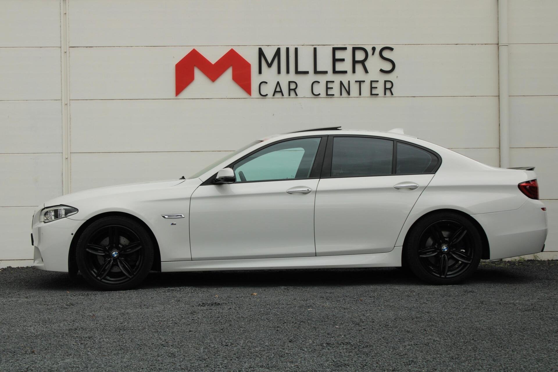 BMW 5-serie 528i Softclose HUD Pano Memory Keyless Schermen, Automaat, Achterwielaandrijving, Gebruikt, 4 cilinders