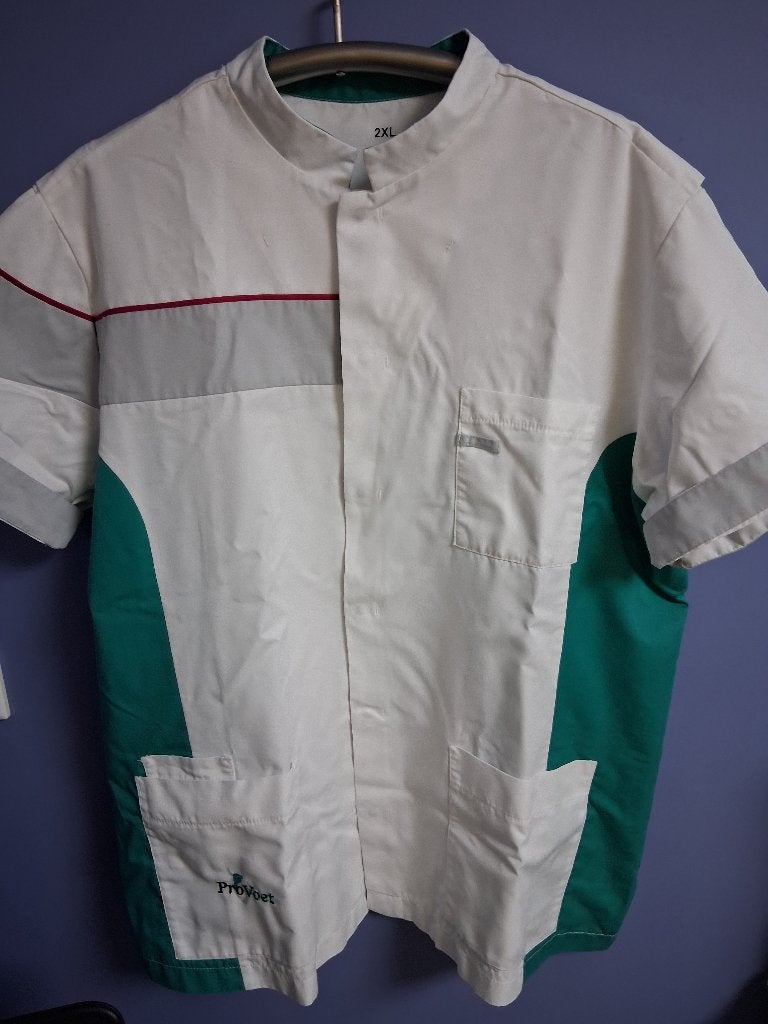 2 uniformjasjes xxl, Ophalen, Zo goed als nieuw, Maat 46/48 (XL) of groter, Wit