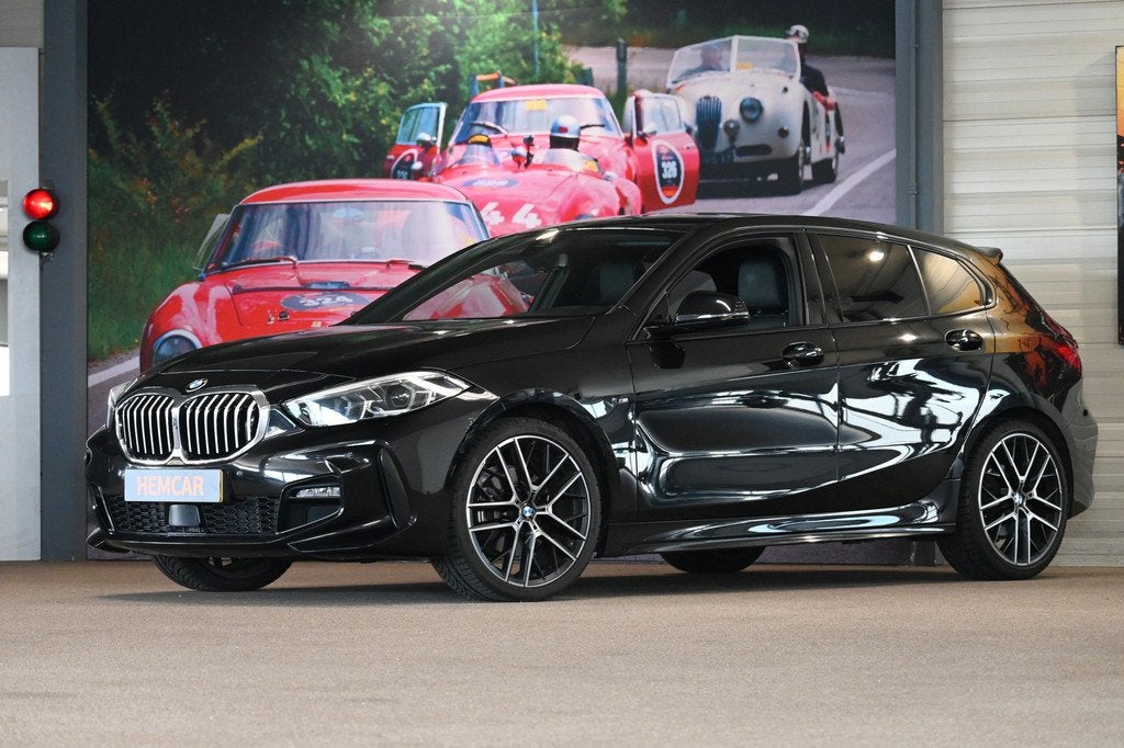 BMW 1-serie 118i Business Edition (bj 2022, automaat), Auto's, BMW, Bedrijf, Te koop, 1-Serie, ABS, Achteruitrijcamera, Airbags