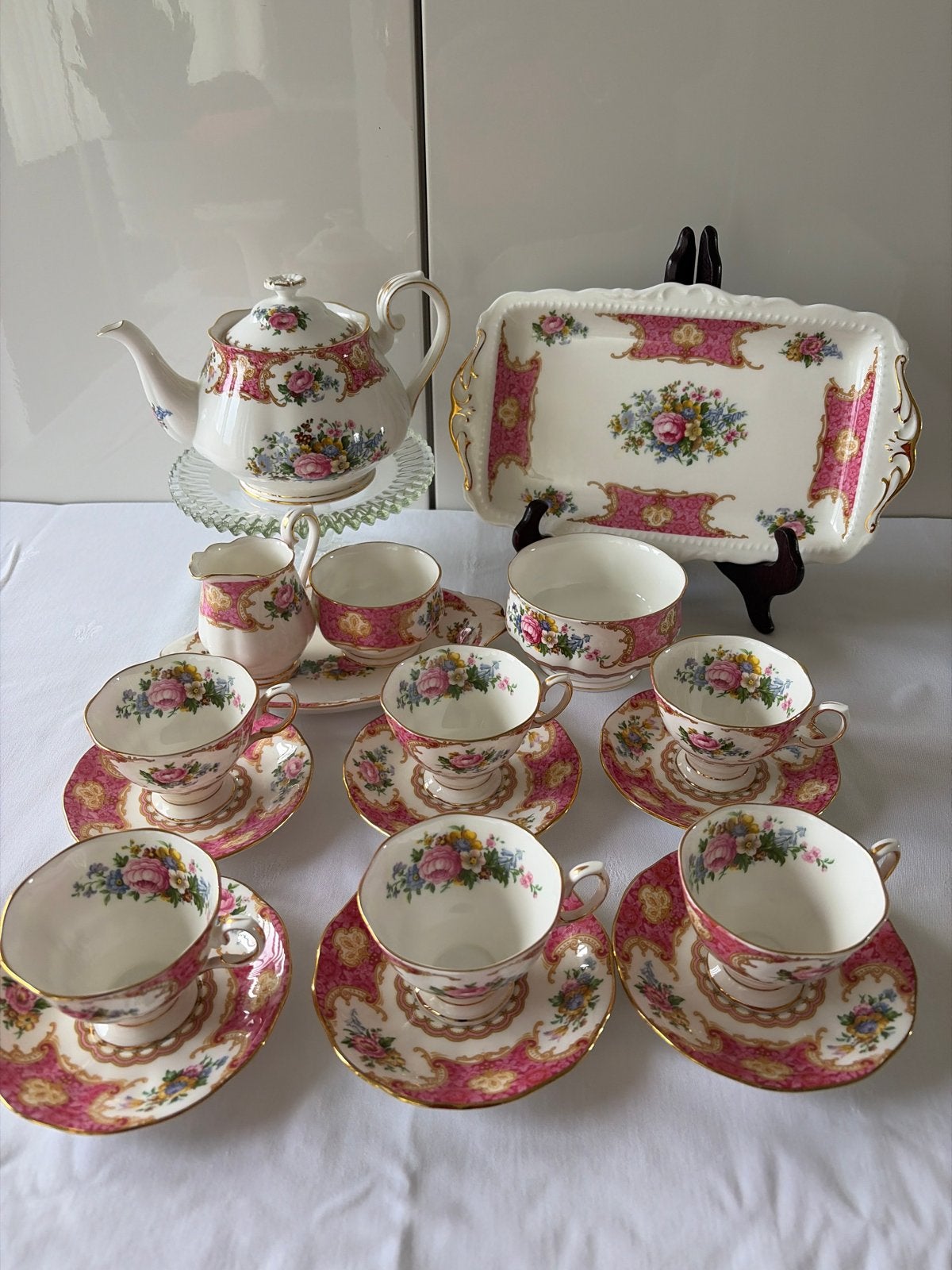 Royal Albert Lady Carlyle Servies - Theepot, Roomstel, Schal, Klassiek, Ophalen of Verzenden, Zo goed als nieuw, Royal Albert