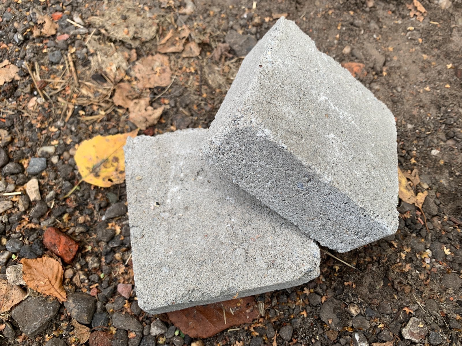 Stelblokjes 40 groot voor beton 1/4 bigbag, Ophalen, Zo goed als nieuw