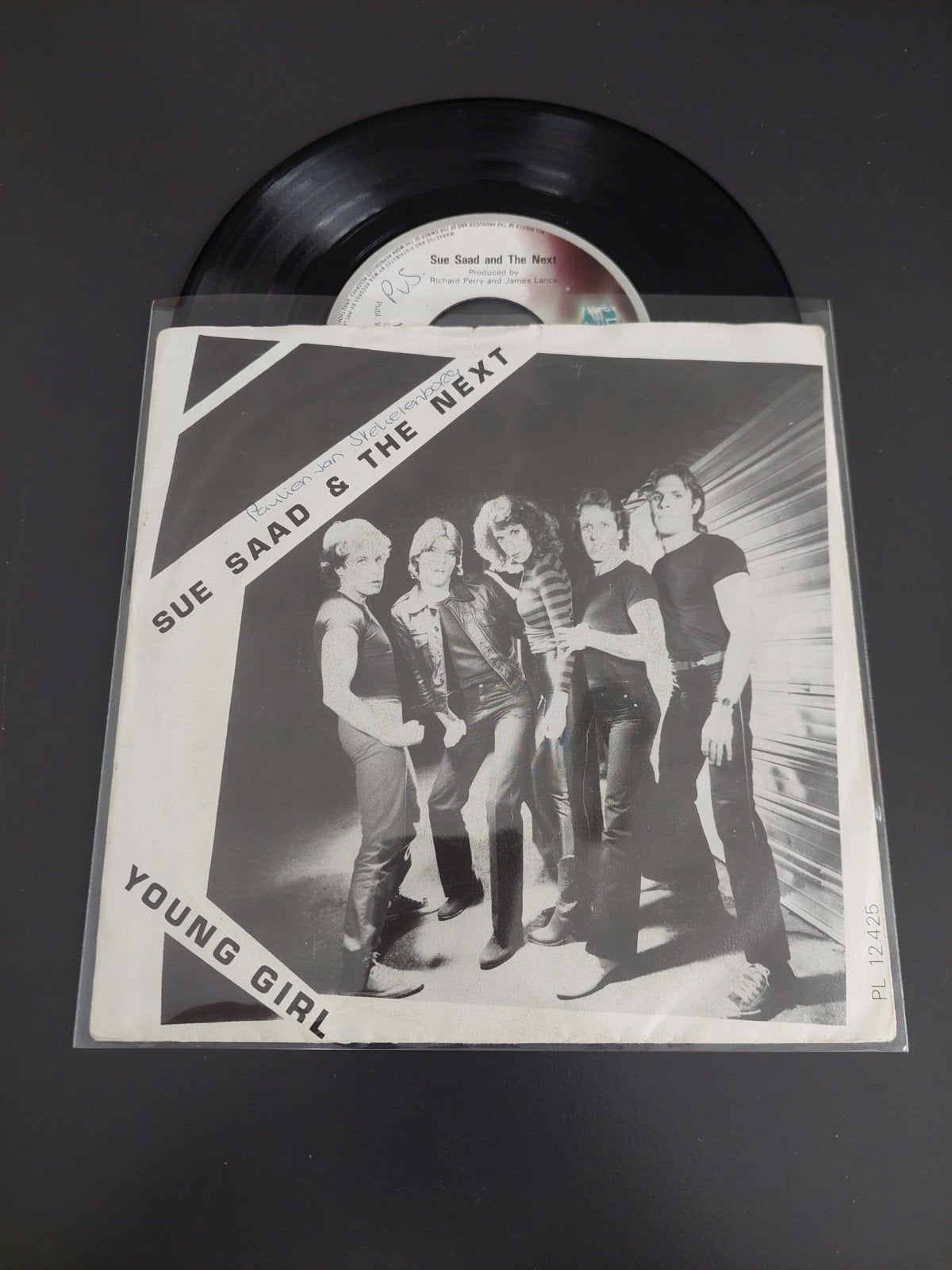sue saad & the next young girl, Ophalen of Verzenden, Gebruikt, 7 inch