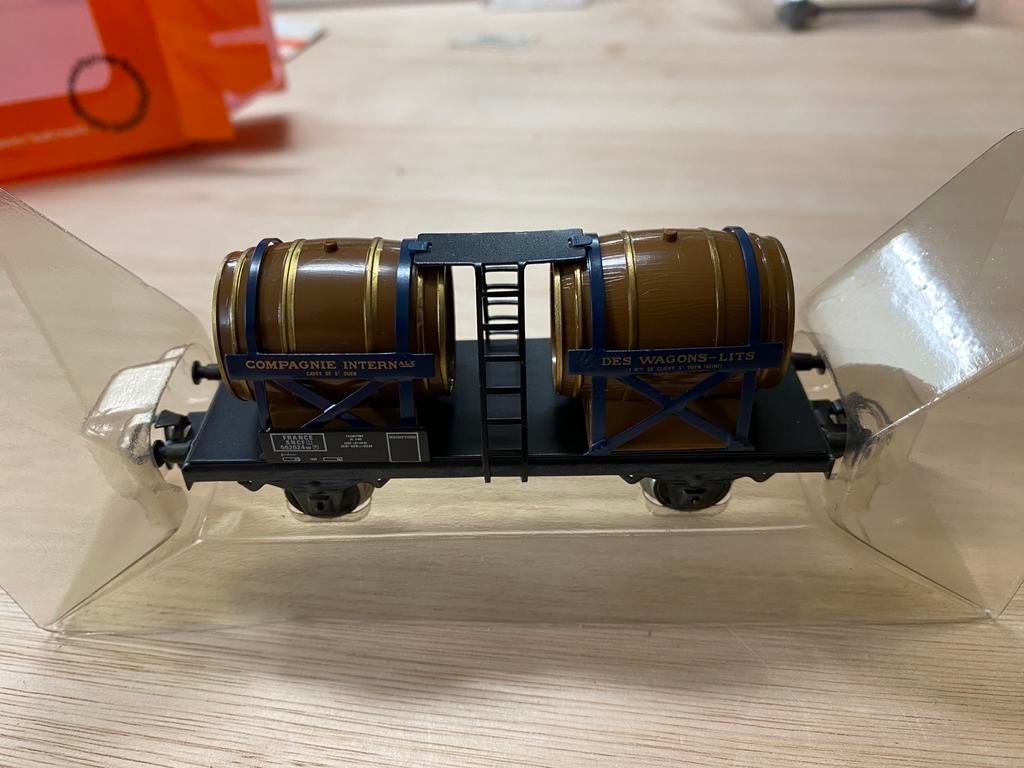 Z.g.a.n. wagen met twee tonnen van Primex (marklin) HO, Wisselstroom, Wagon, Ophalen of Verzenden, Zo goed als nieuw