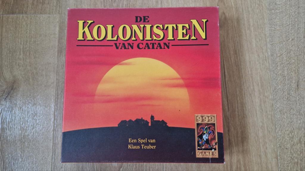 De Kolonisten van Catan 999 Games (hout), Ophalen of Verzenden, Gebruikt