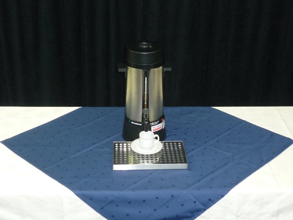 Te koop: Koffiepercolator 40 kops. Daalderop! Z.g.a.n!, Ophalen, 10 kopjes of meer, Koffiemachine, Gemalen koffie