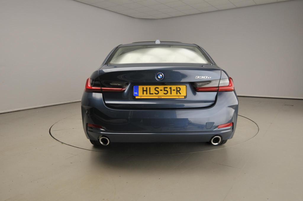 BMW 3 Serie Sedan 330e | LED | Leder | HUD | Schuifdak | Spo, Auto's, BMW, Automaat, 1998 cc, Gebruikt, 4 cilinders