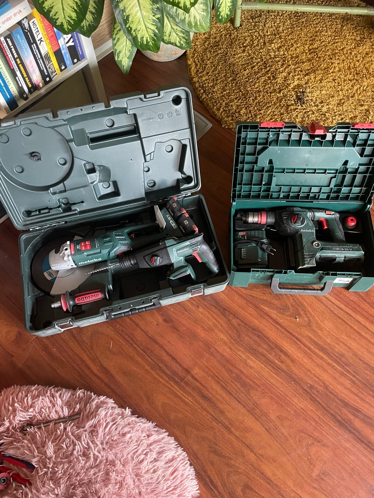 Foto 2 van Metabo accugereedschap set: Boorhamer & Haakse slijper