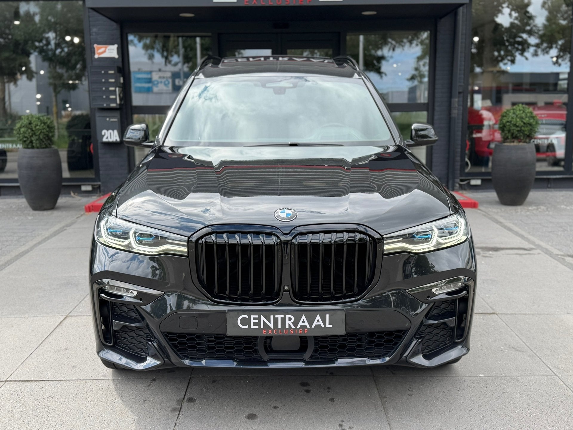 BMW X7 XDrive40i High Exe M-sport 7P|Pano|TV|Massage|Memory|, Auto's, Automaat, Dealer onderhouden, Gebruikt, Zwart
