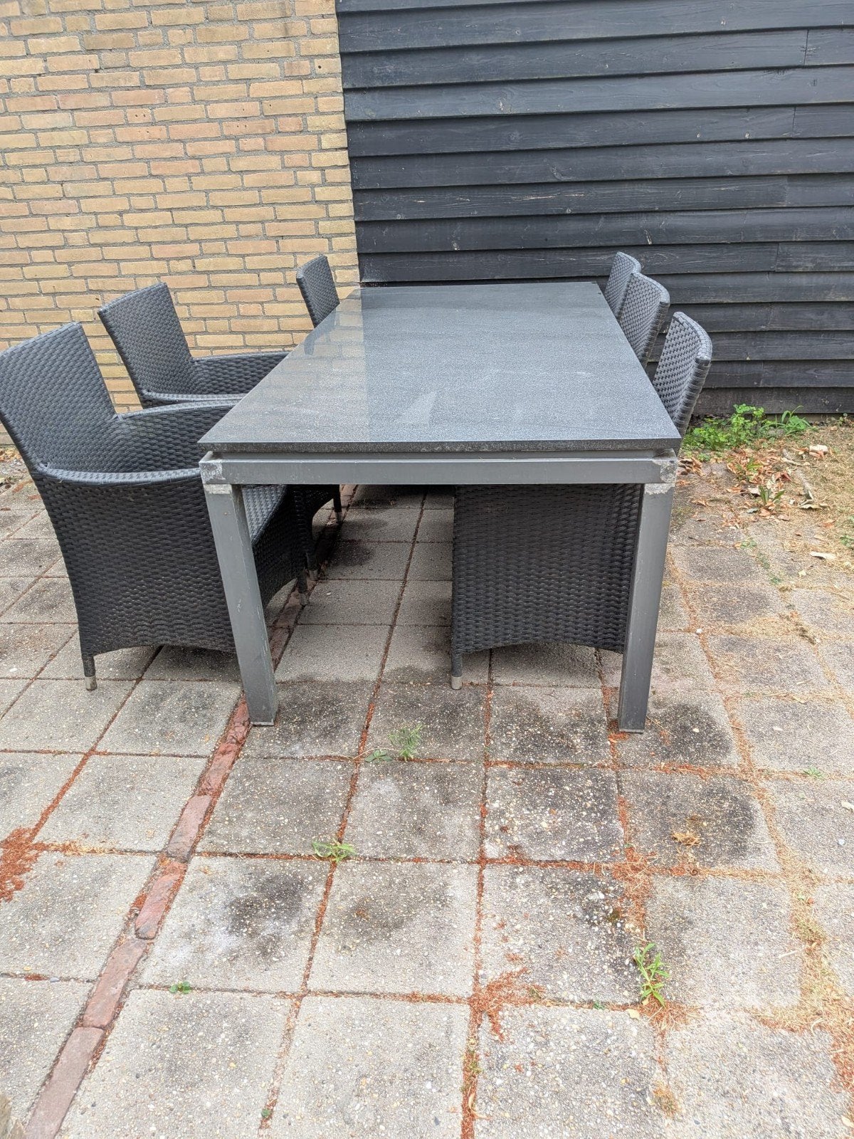 Gratis, granieten tuintafel van 100x200 cm incl. stoelen, Ophalen