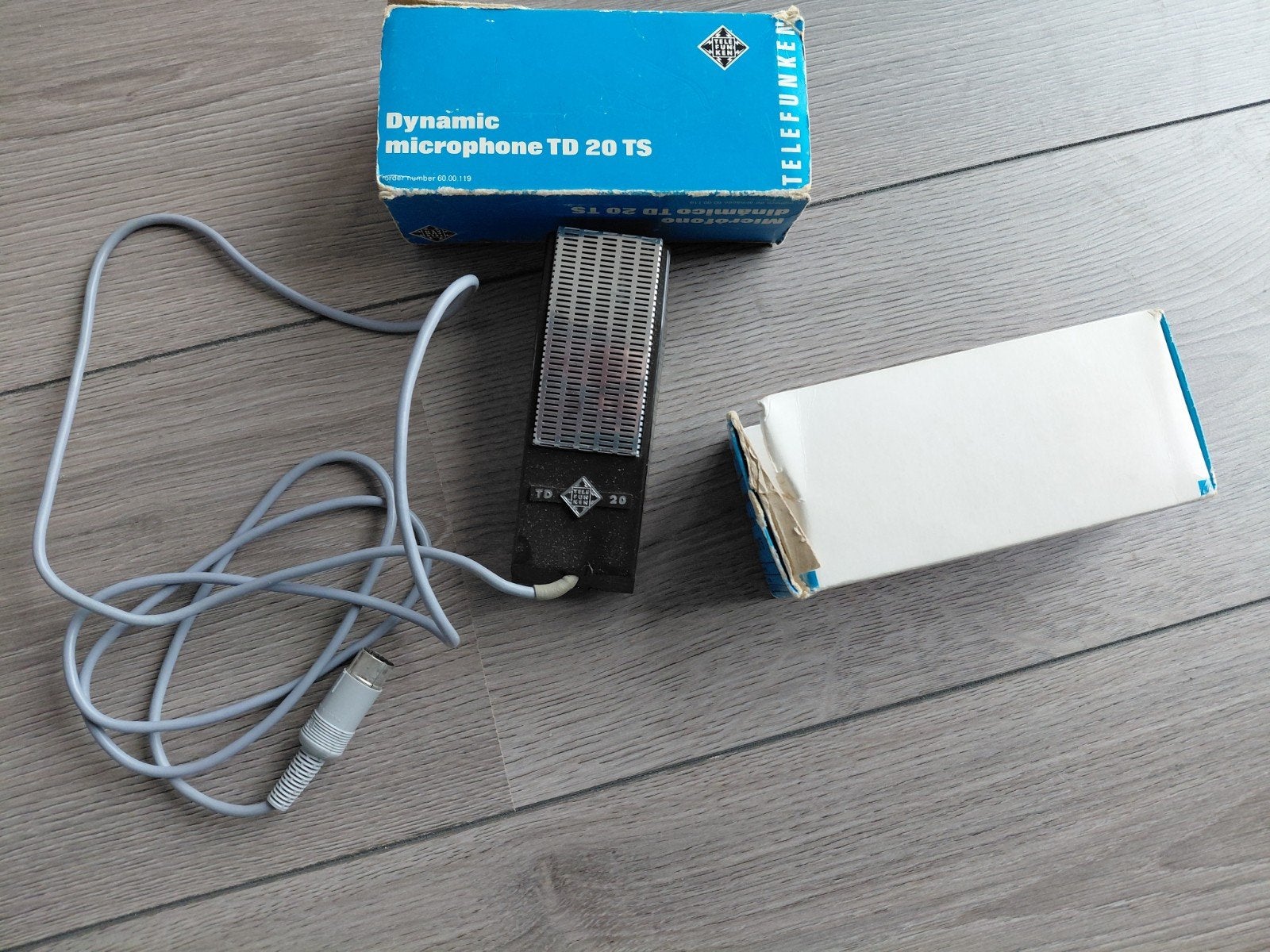 Telefunken Dynamic Microphone TD 20 TS met originele doos, Muziek en Instrumenten, Microfoons, Ophalen of Verzenden, Gebruikt