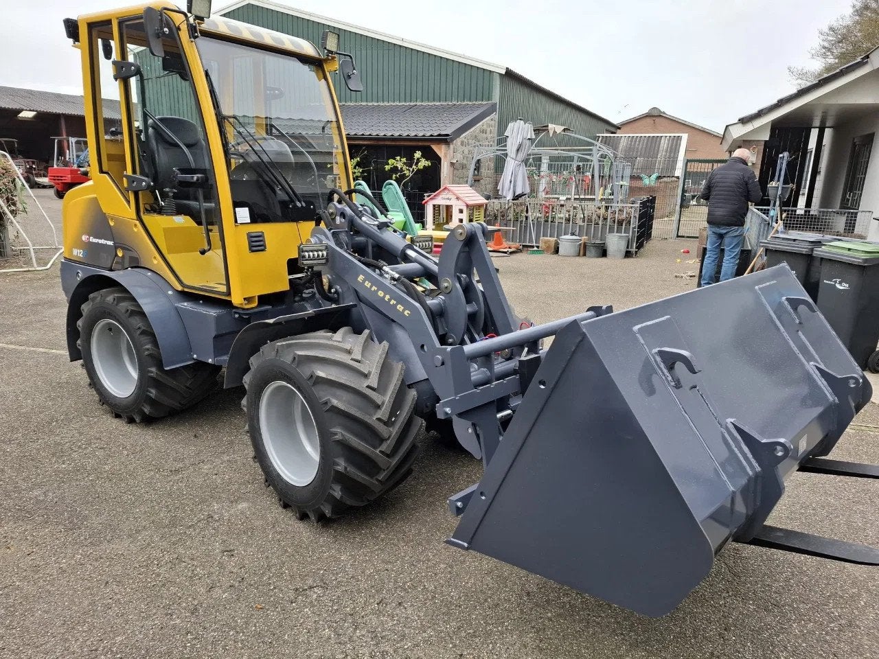 Eurotrac W12-ICF 830 (bj 2026), Zakelijke goederen, Wiellader of Shovel