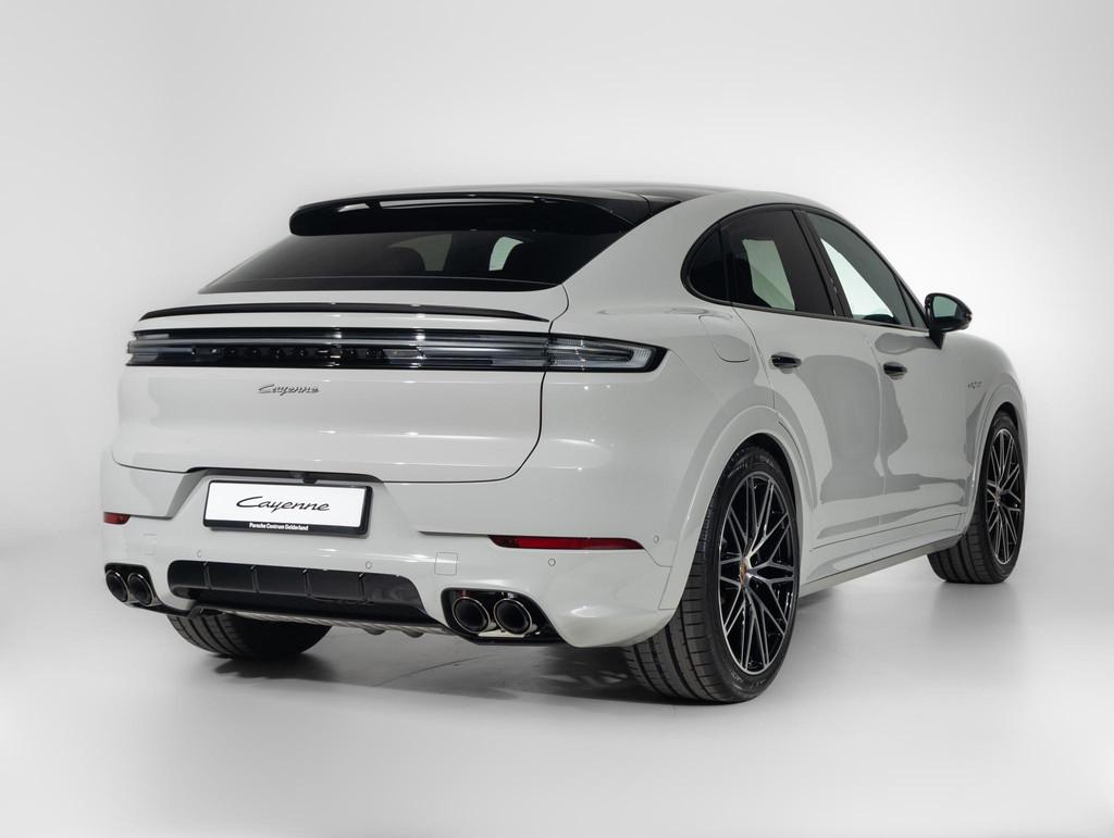 Porsche Cayenne Coupé E-Hybrid Black Edition, 2995 cc, Met garantie (alle), 4 stoelen, 26 kWh