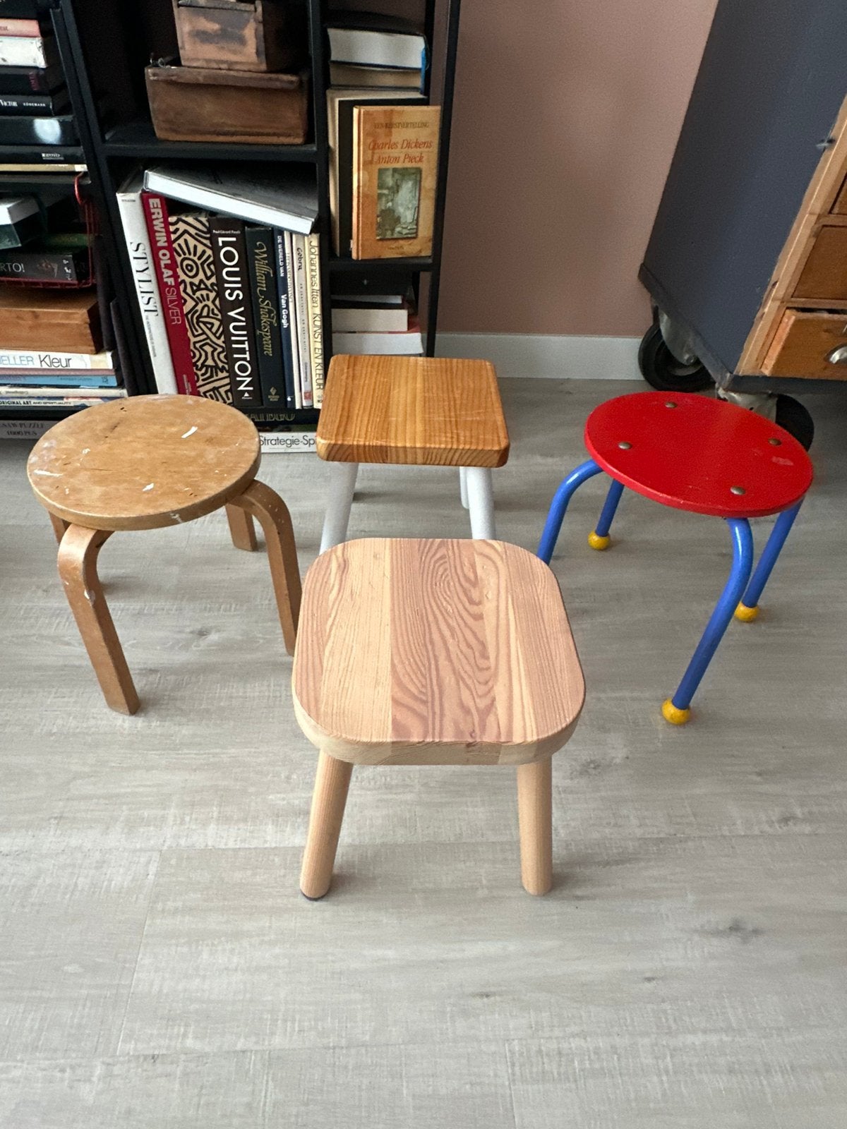Kinderkrukjes ikea frosta ikea flisat ikea memphis o.a., Ophalen of Verzenden, Zo goed als nieuw, Stoel(en)