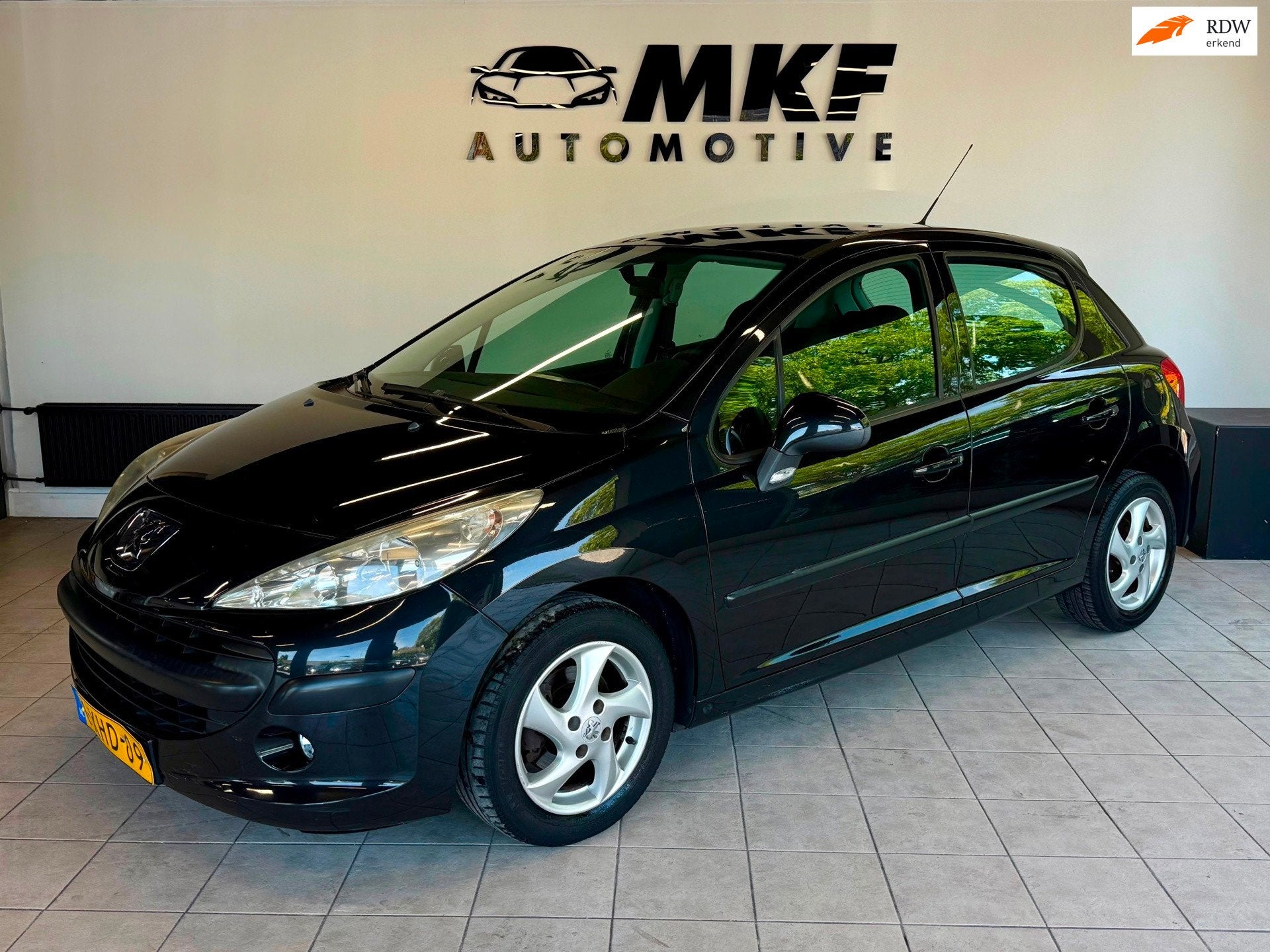 Peugeot 207 1.4 Look 5DR 2009 Zwart Airco/Elektr Pakket/LMV!, Voorwielaandrijving, 4 cilinders, Bedrijf, Handgeschakeld