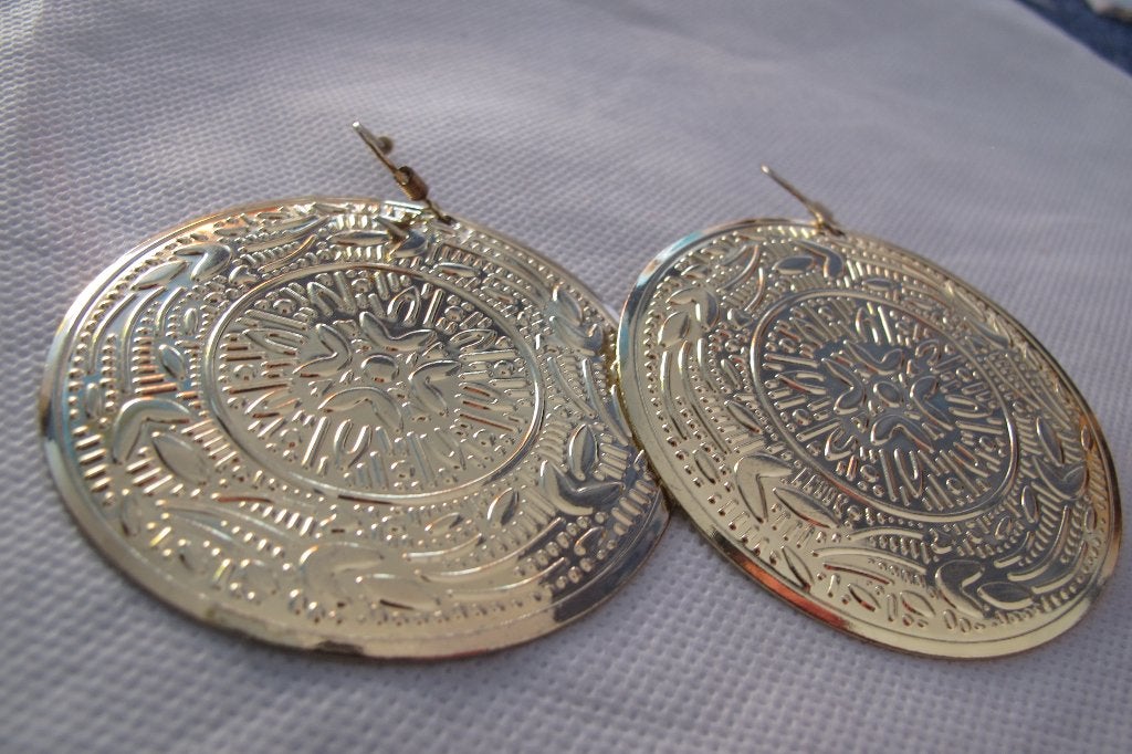 Gold round pattern earrings (Forever 21), Overige materialen, Hangers, Nieuw, Ophalen of Verzenden